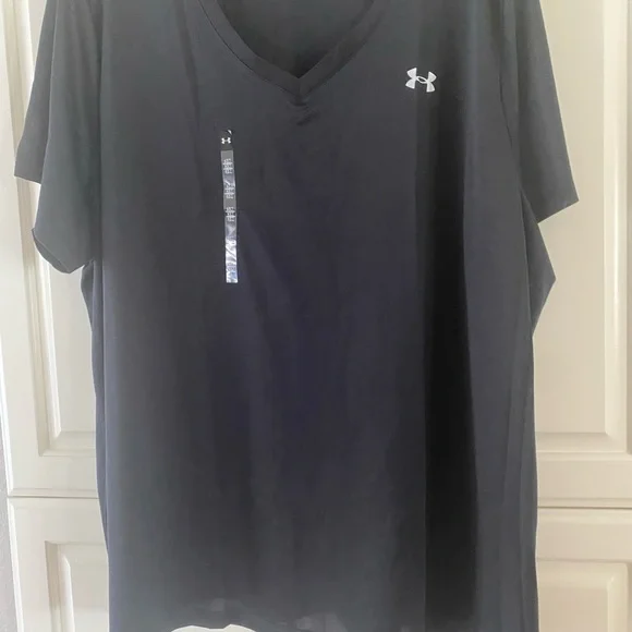 Woman’s Under Armour UA tech V-Neck - Picture 6 of 11